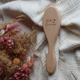 Brosse à picots bébé gravé Bébé d'amour
