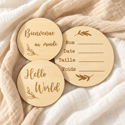 Carte de naissance bébé en bois Hello World Léobulle, ronde de 14 cm, à compléter à la main