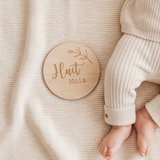 Carte étape 8 Mois avec pied de bébé 