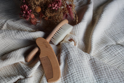 Brosse bébé en poils & peigne - Feuille - Romy