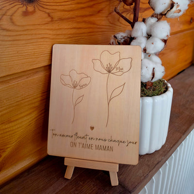 Cadeau pour maman, plaque en bois avec support et fleur gravé avec 2 prénoms enfants. Je t'aime Maman