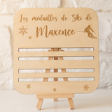 Support médailles de Ski garçon à personnaliser avec le prénom de l'enfant 