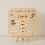 Support fille pour médailles de Ski personnalisé au prénom de l'enfant 