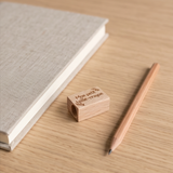Petit Taille-Crayon en Bois Personnalisé – Prénom ou Texte au Choix