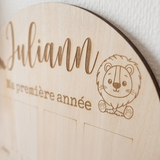 Support Photos "Ma Première Année" Personnalisé en Bois
