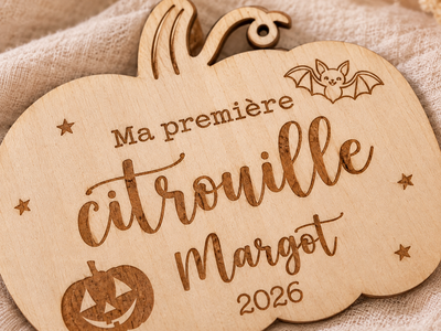Citrouille Halloween personnalisée avec prénom et année gravés